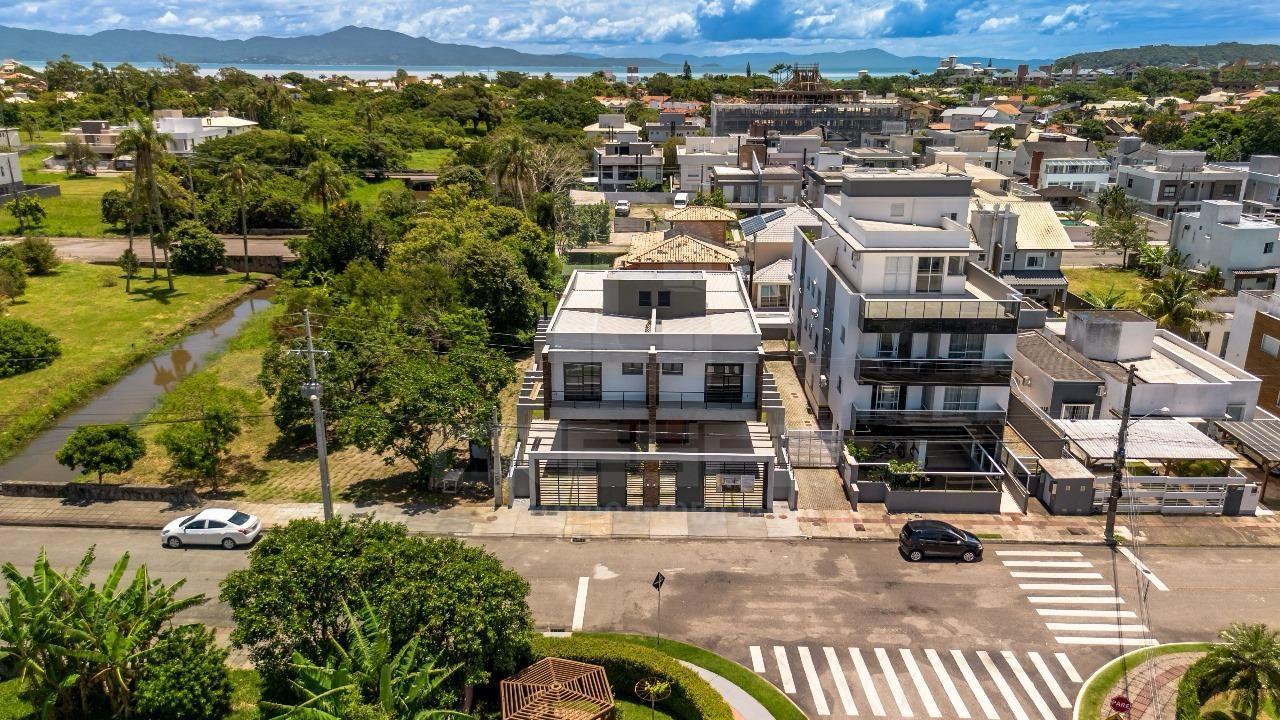 Sobrado, 3 quartos, 234 m² - Foto 2