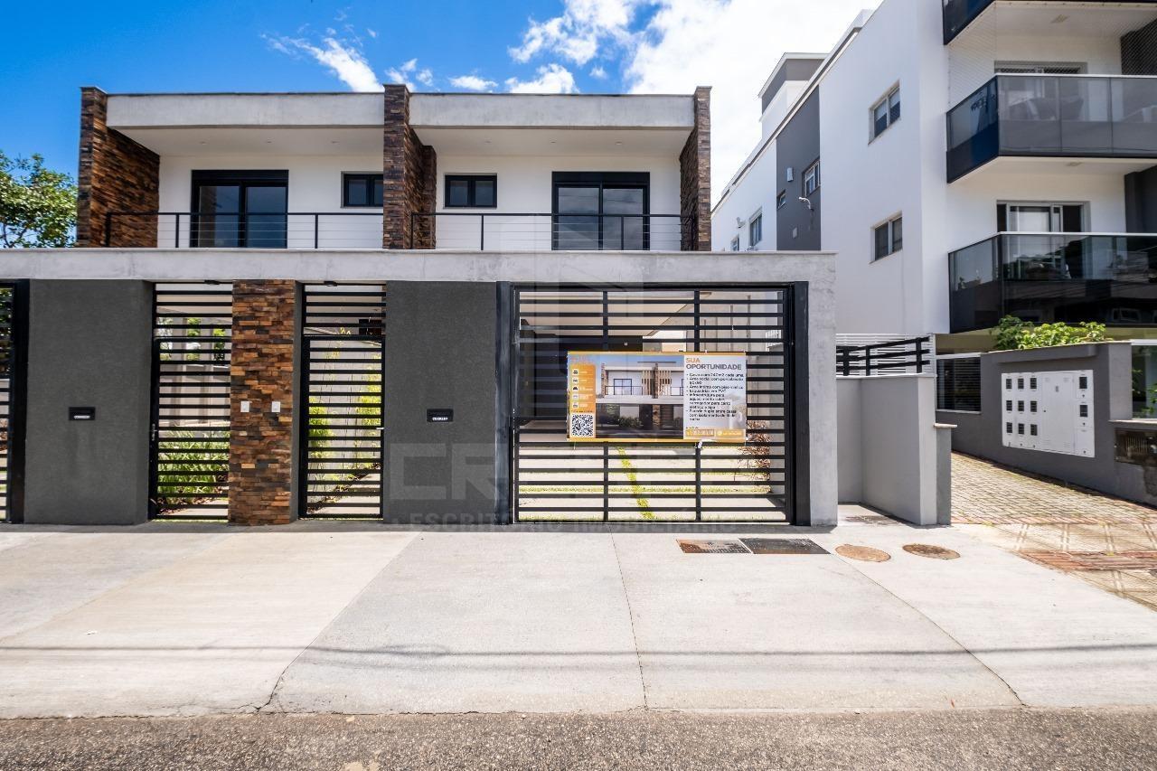 Sobrado, 3 quartos, 234 m² - Foto 1